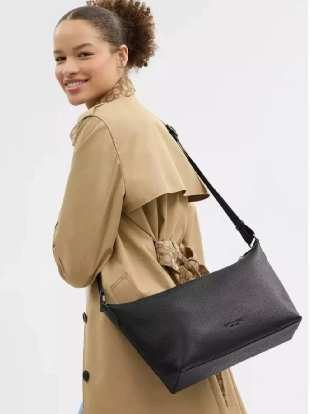 LIKE NEW Coach Finn Crossbody bag in black pebbled leather.  FAST SHIPPER